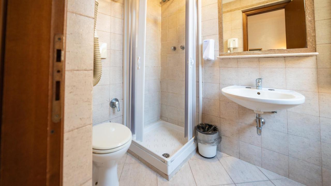 Center 1 Hotell Rom